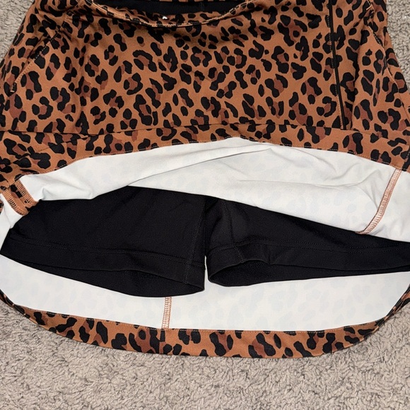 lady Hagen ⛳️ woman’s golf skort - Picture 7 of 8